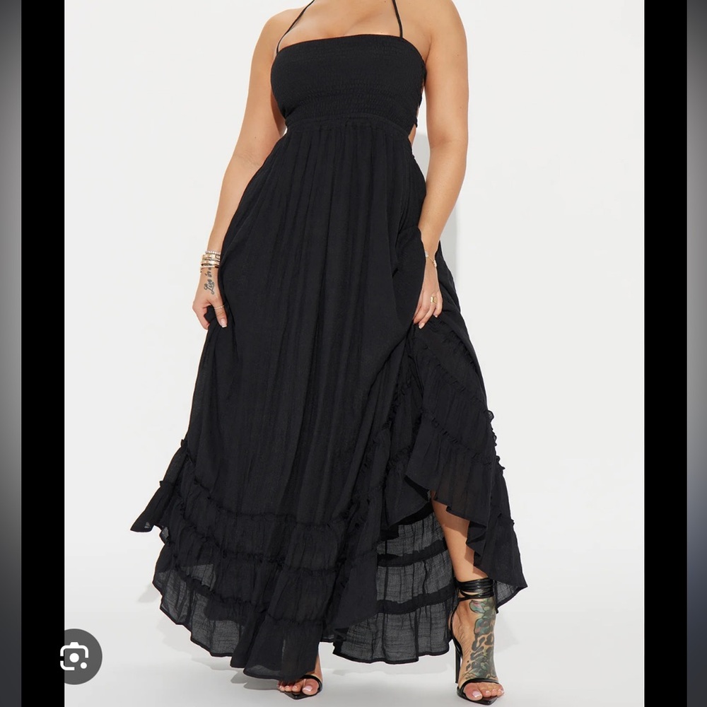 FashionNova Black Halter Maxi Dress Size Medium